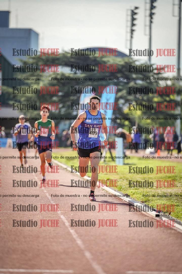 Fotos de los 800 m llanos de varones