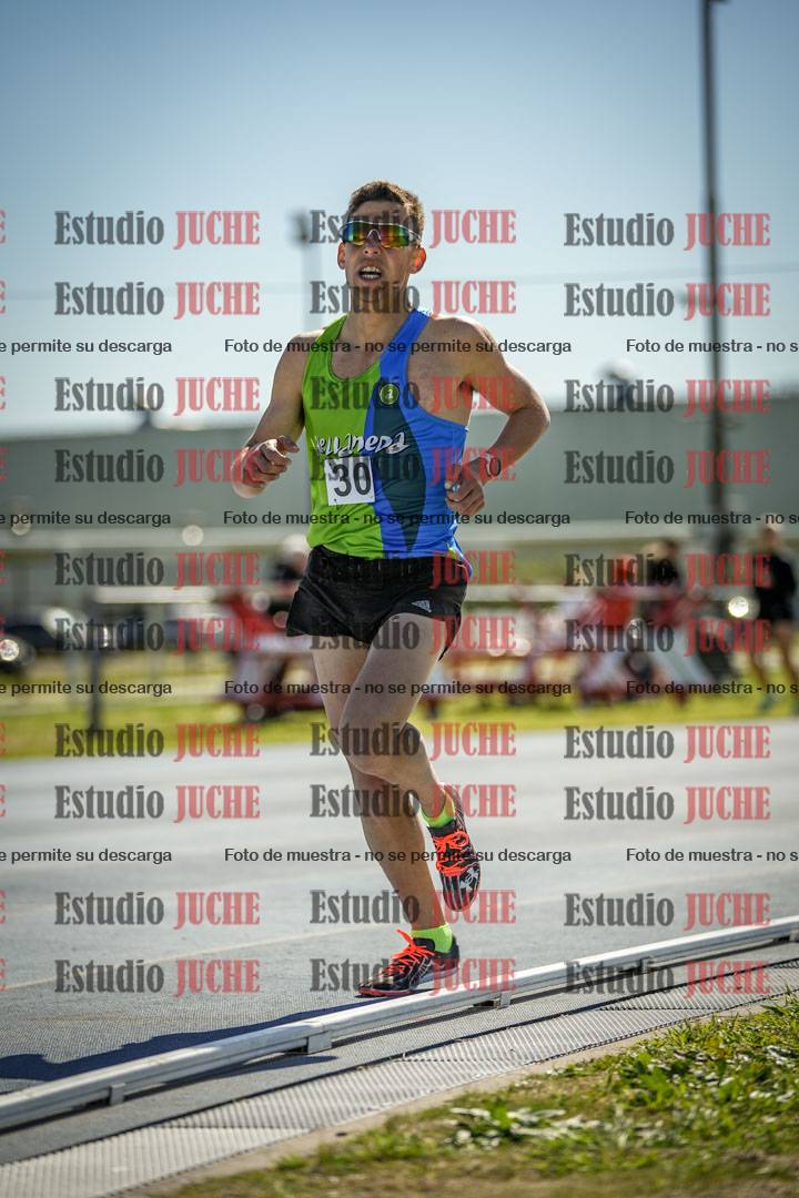 Fotos de los 5000 m llanos de mujeres y varones