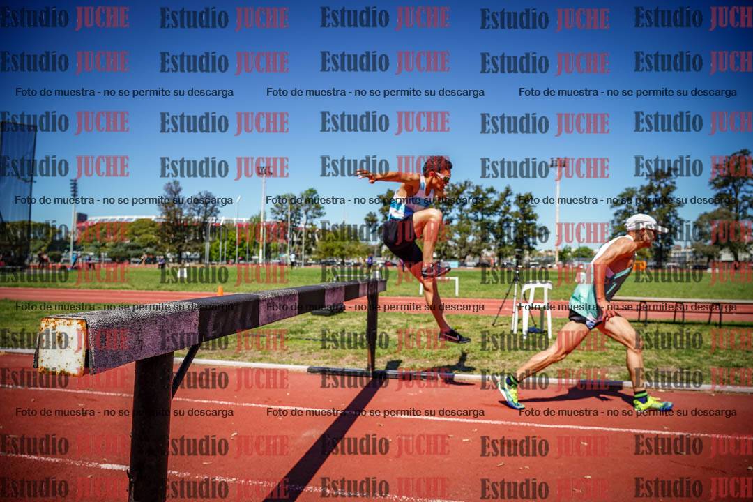 Fotos de los 3000 m con obstáculos de varones