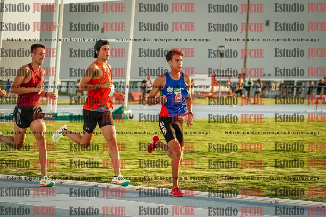 Fotos de los 3000 m llanos de varones
