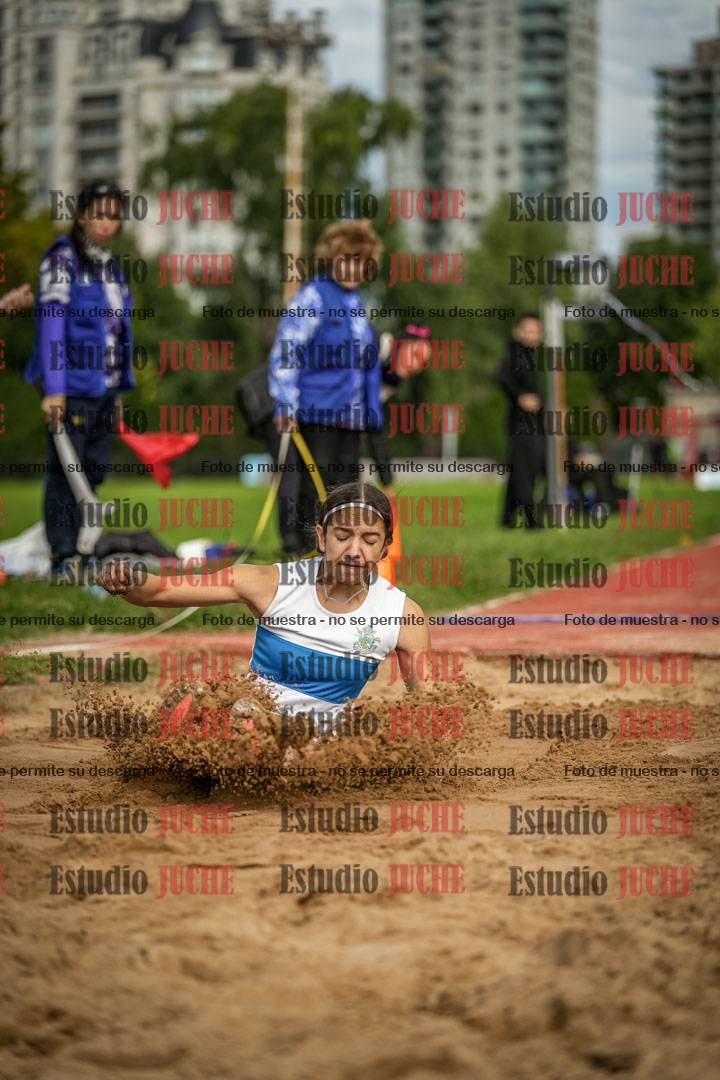 Fotos del salto en largo - mujeres mayores