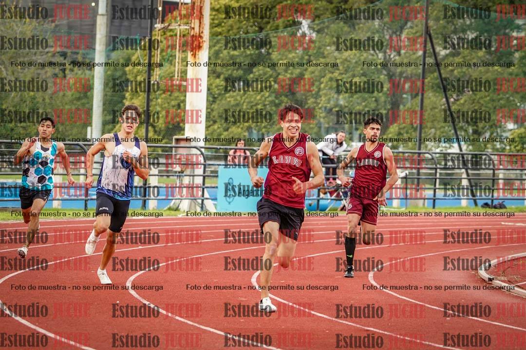 Fotos de los 400 m llanos de varones