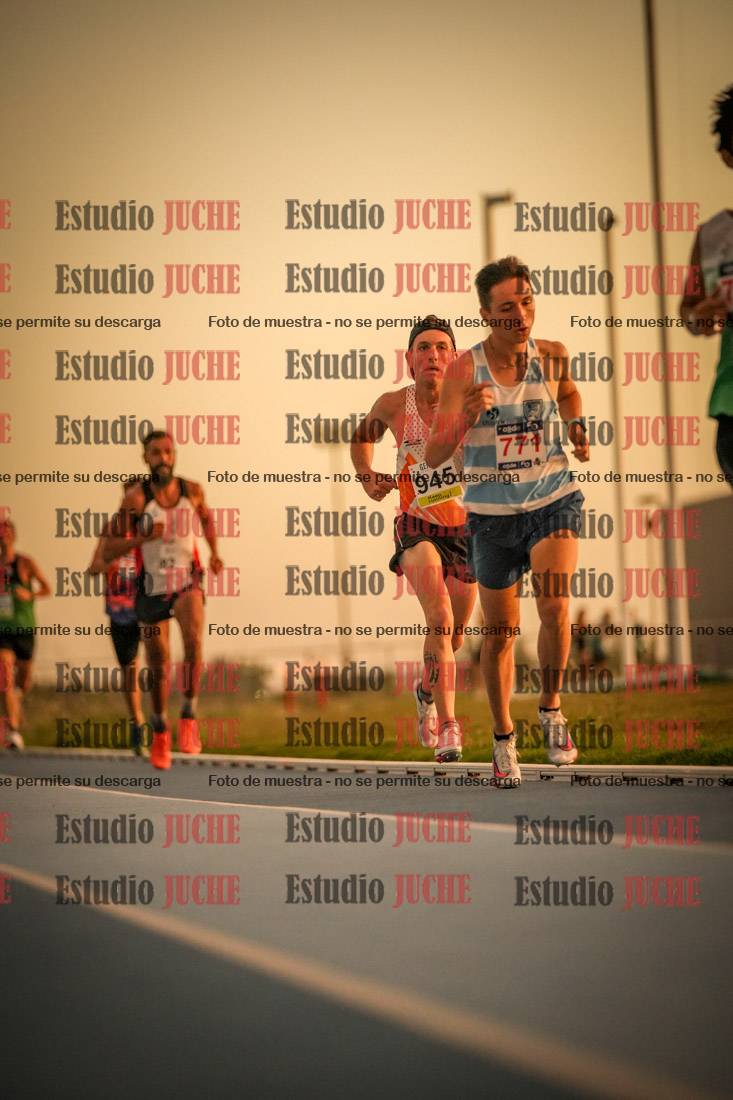 Fotos de los 3000 m llanos de varones
