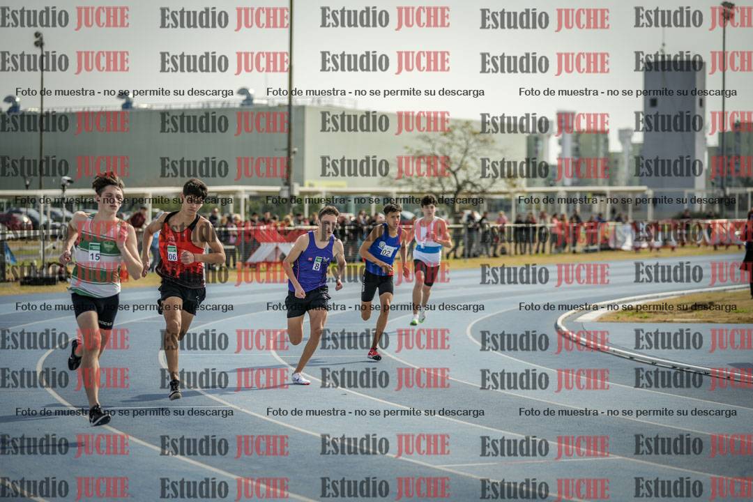 Fotos de los 800 m llanos de varones