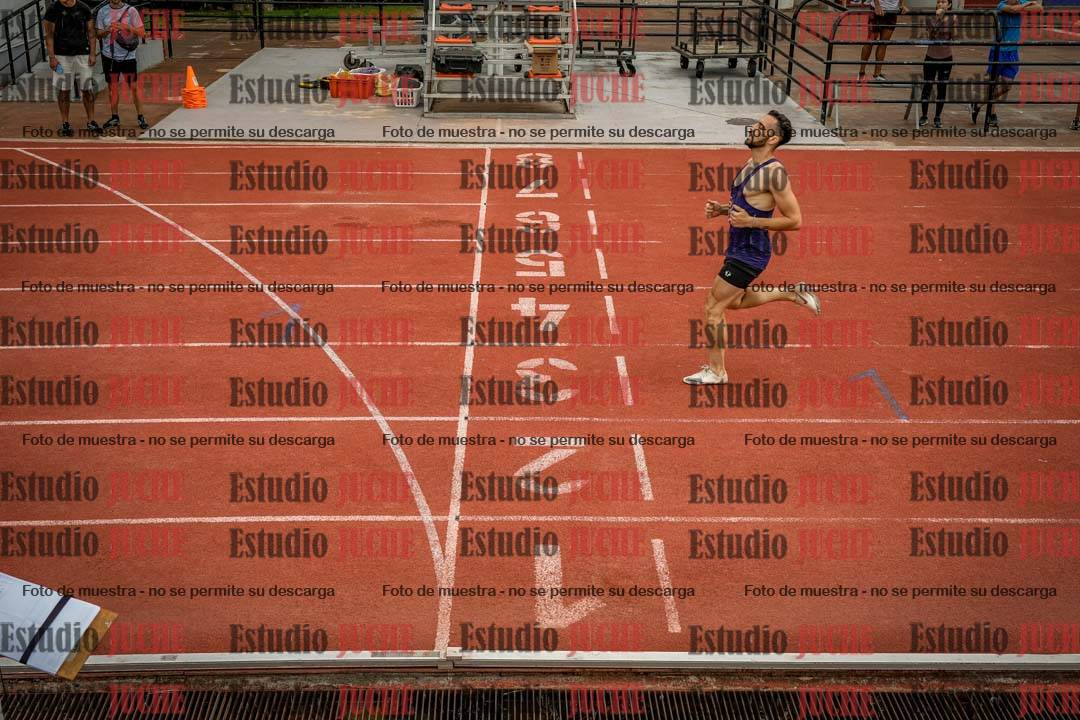 Fotos de los 400 m con vallas de varones