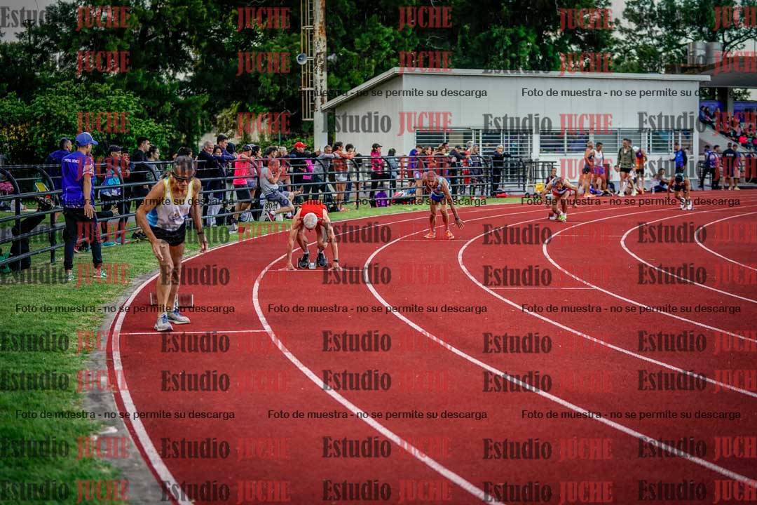 Fotos de los 400 m llanos de varones