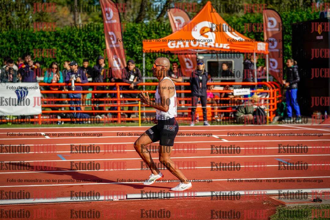 Fotos de los 3000 m con obstáculos de varones
