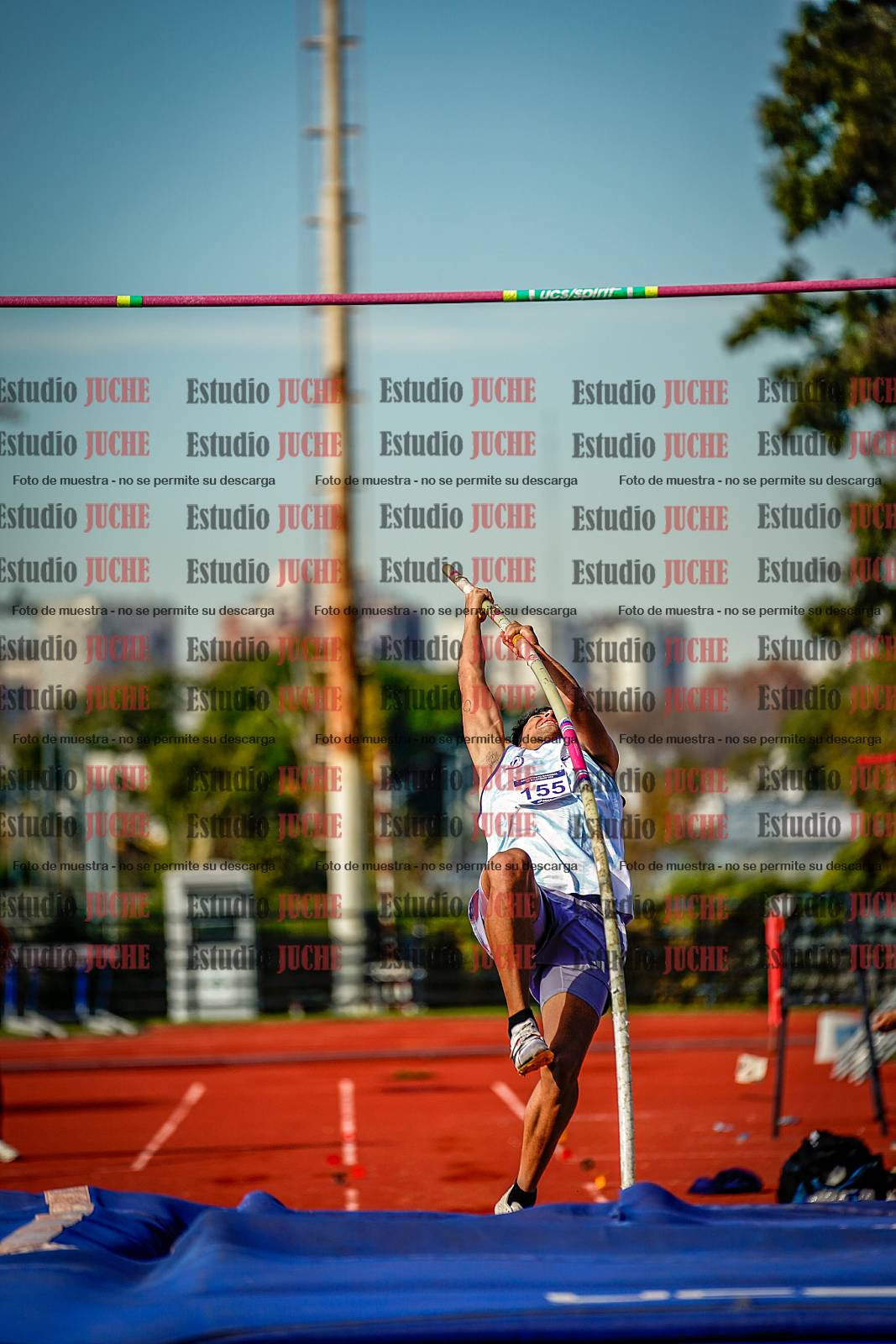 Fotos del salto con garrocha de varones - decatlón 8