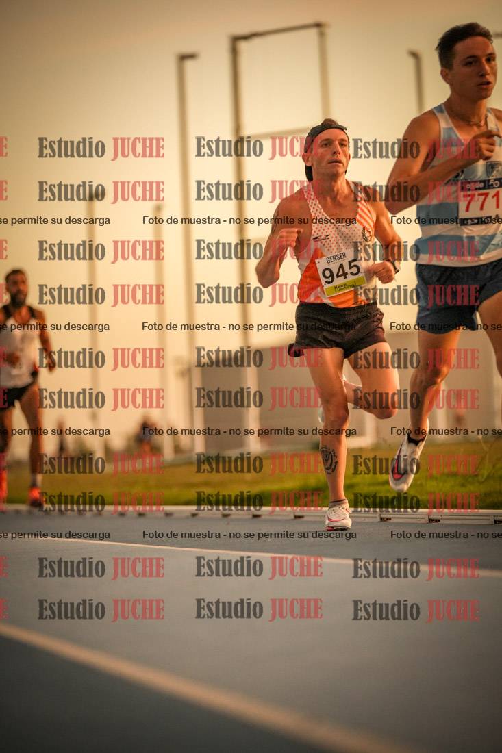 Fotos de los 3000 m llanos de varones