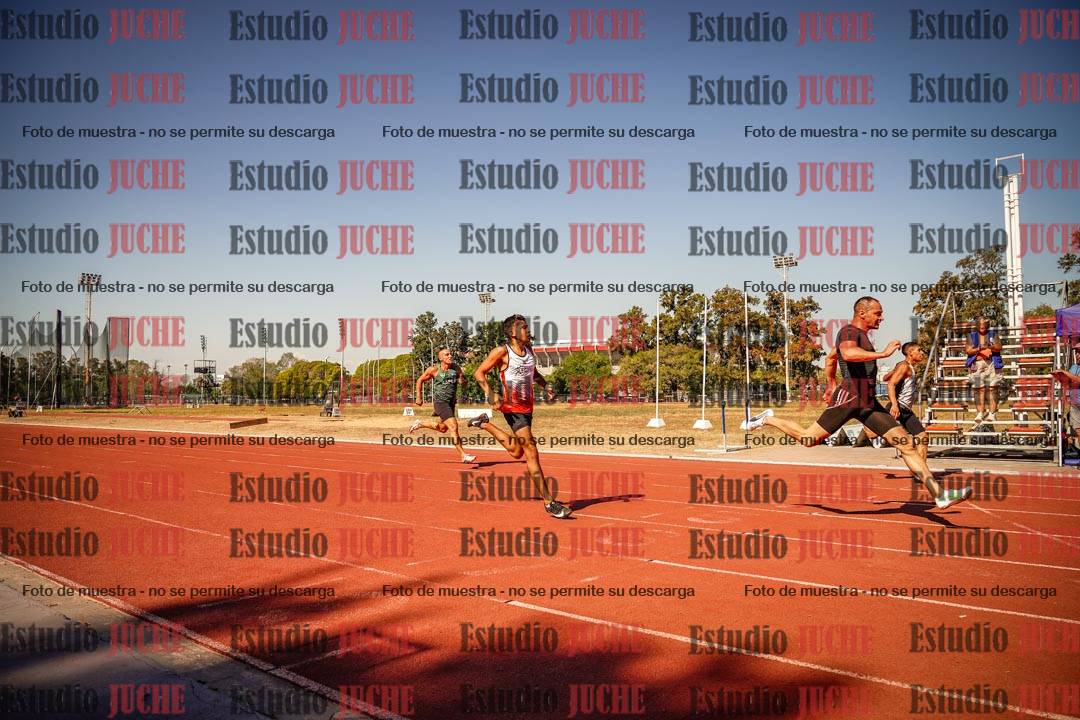 Fotos de los 200 m llanos de varones
