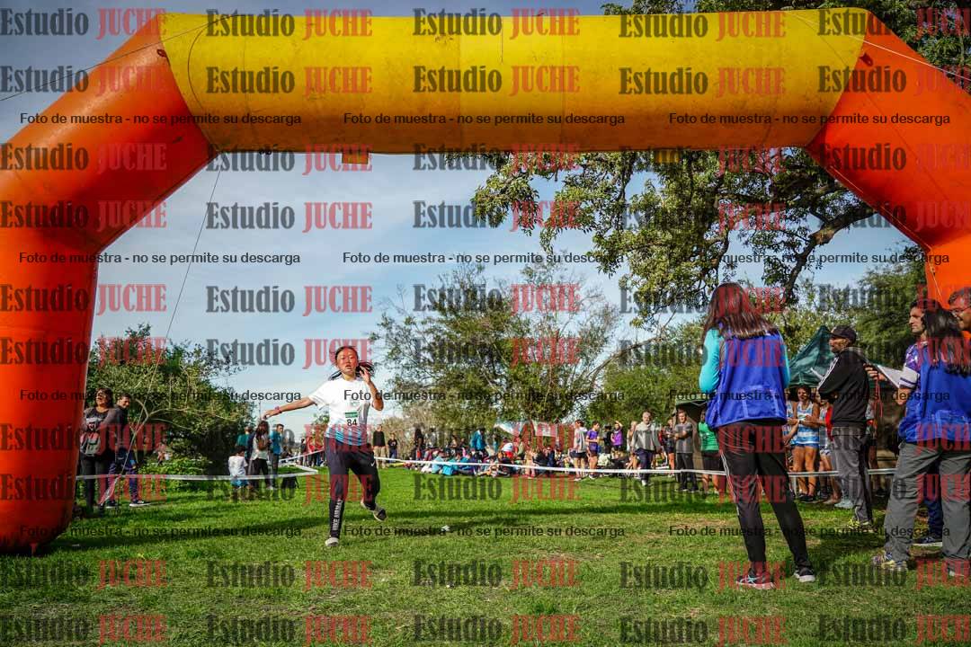 Fotos de la llegada del cross de 2000 m