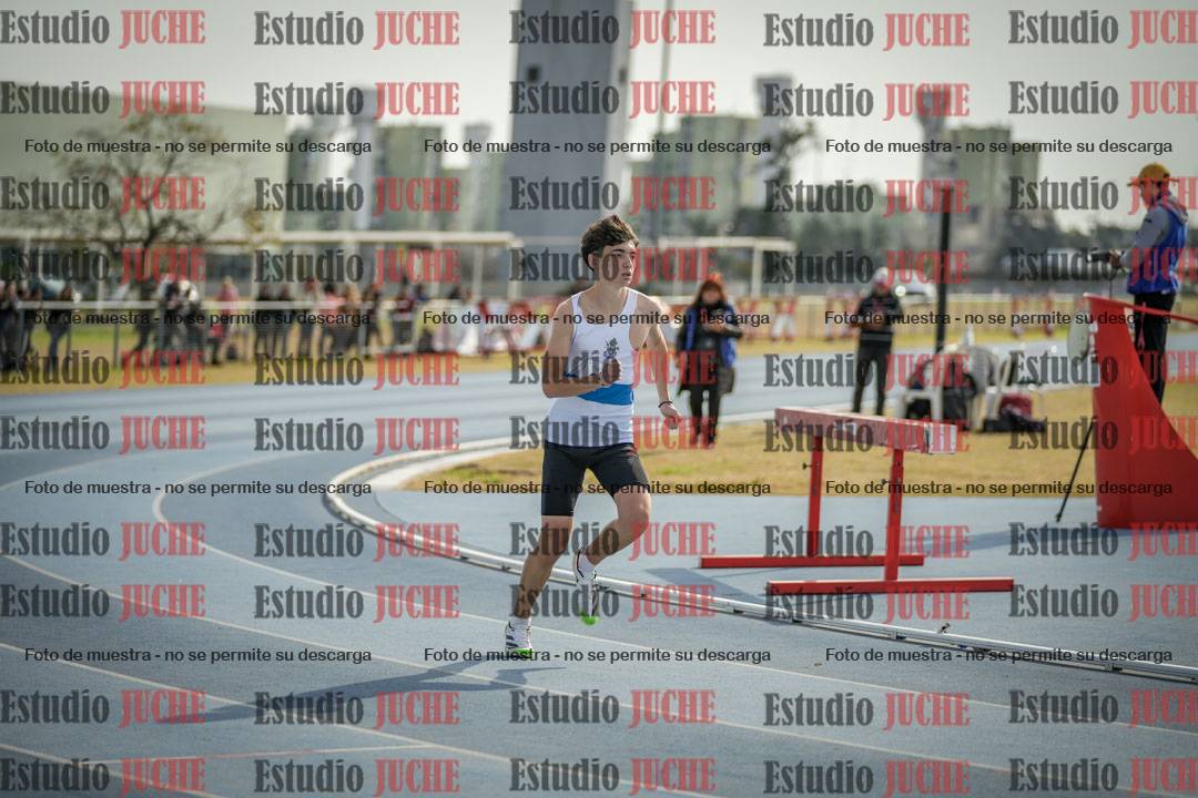 Fotos de los 800 m llanos de varones