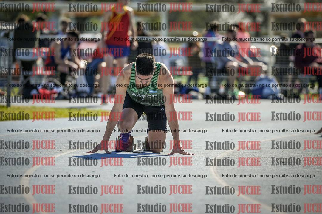 Fotos de los 400 m llanos de varones