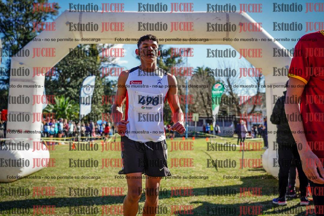 Fotos de la llegada del cross de 2000 m