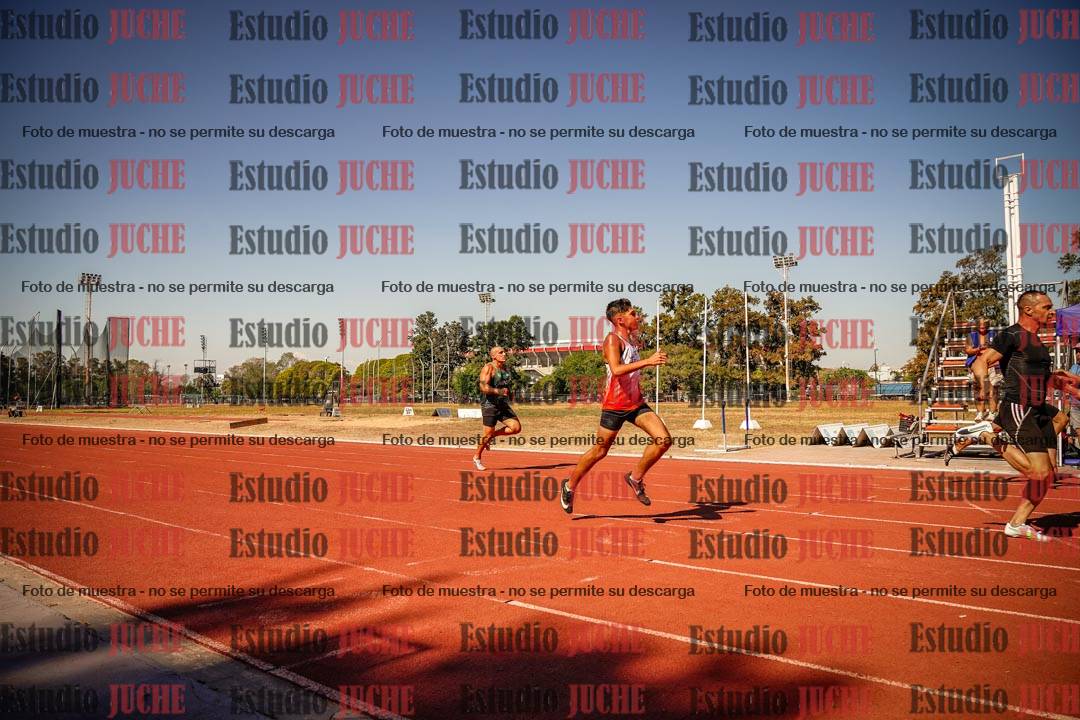 Fotos de los 200 m llanos de varones
