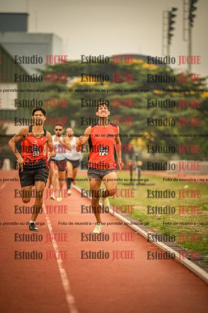 Fotos de los 800 m llanos de varones