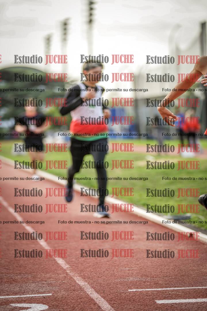 Fotos de los 600 m llanos de varones
