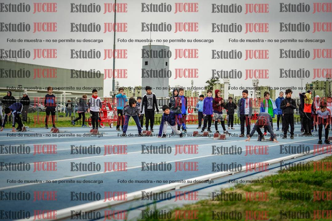 Fotos de los 50 m llanos de varones - U12