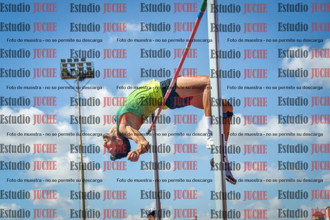 Fotos del salto en alto de varones