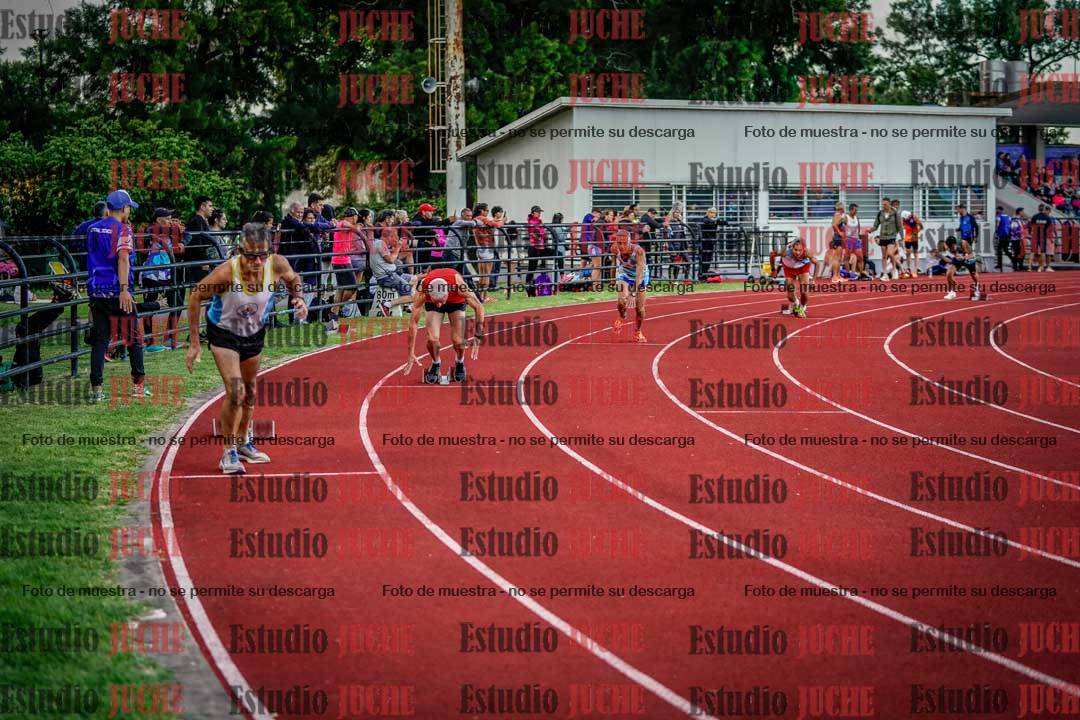 Fotos de los 400 m llanos de varones