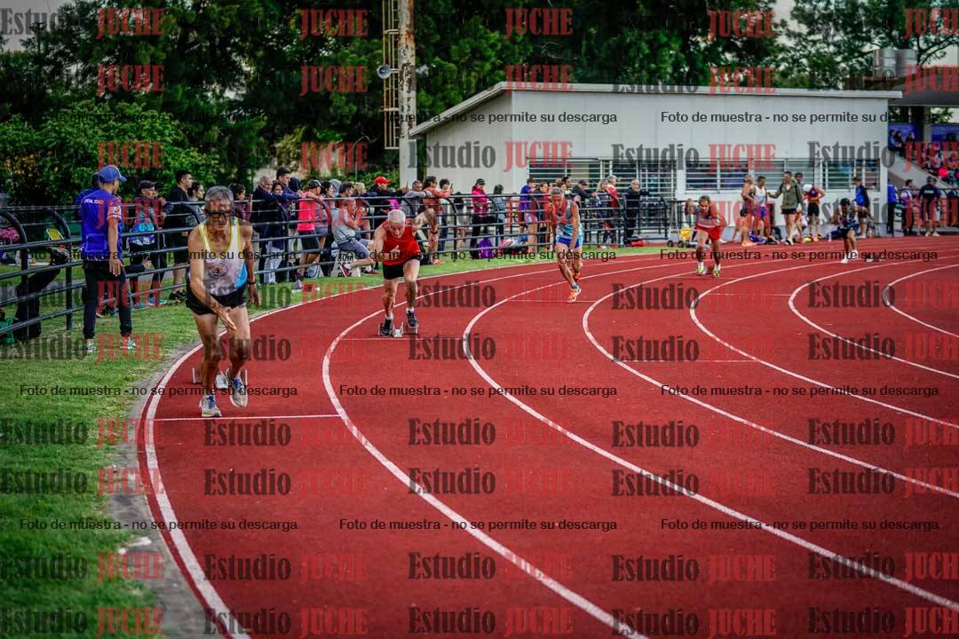 Fotos de los 400 m llanos de varones