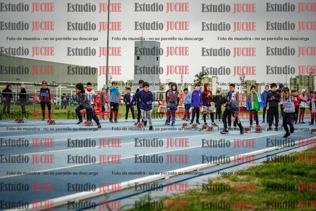 Fotos de los 50 m llanos de varones - U12