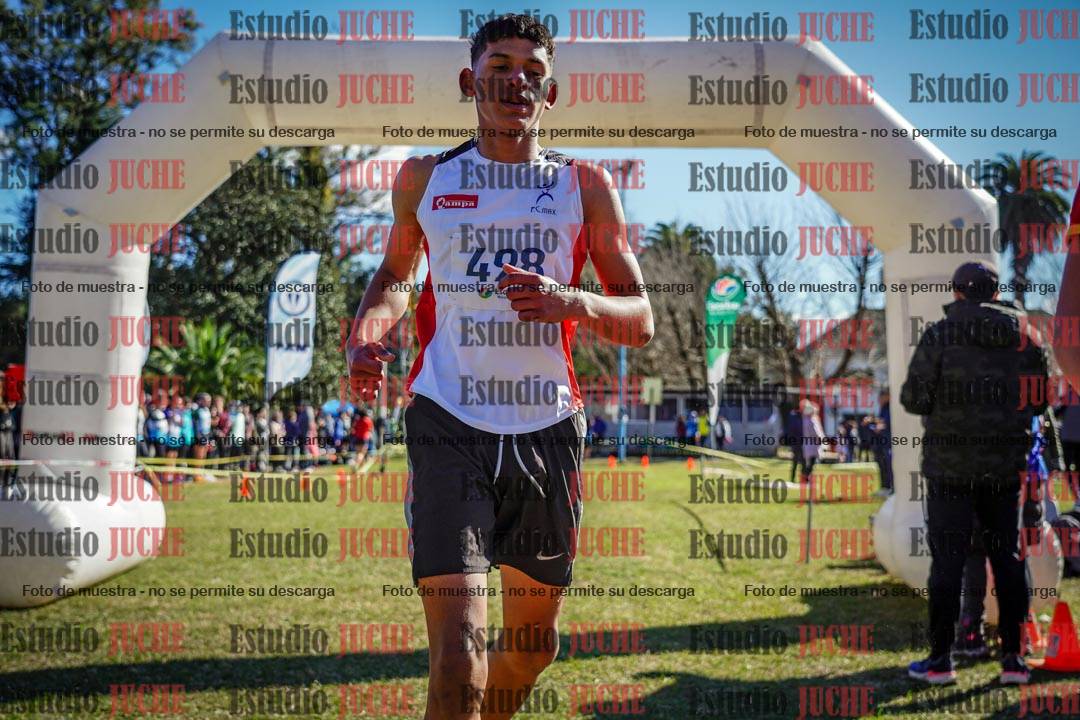 Fotos de la llegada del cross de 2000 m
