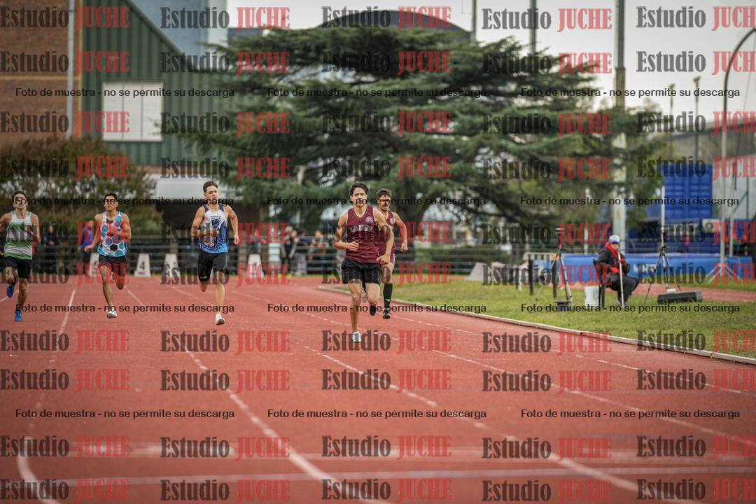 Fotos de los 400 m llanos de varones