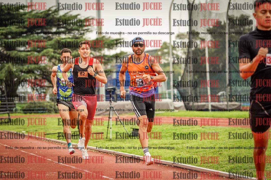 Fotos de los 800 m llanos de varones