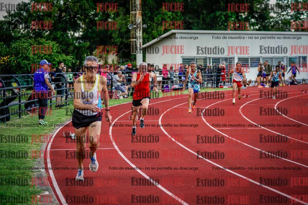 Fotos de los 400 m llanos de varones