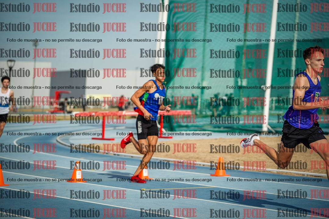 Fotos de los 800 m llanos de varones