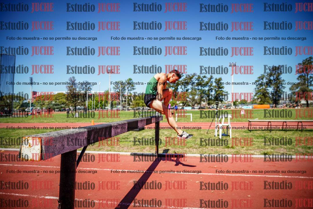 Fotos de los 3000 m con obstáculos de varones
