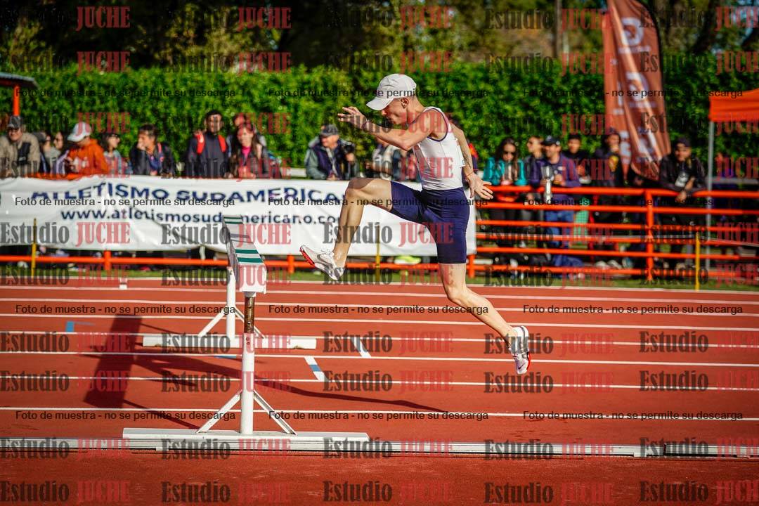 Fotos de los 3000 m con obstáculos de varones