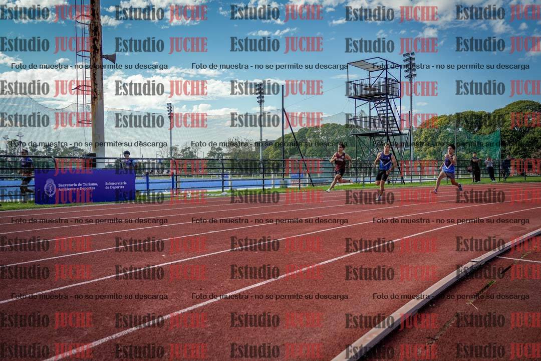 Fotos de los 200 m llanos de varones