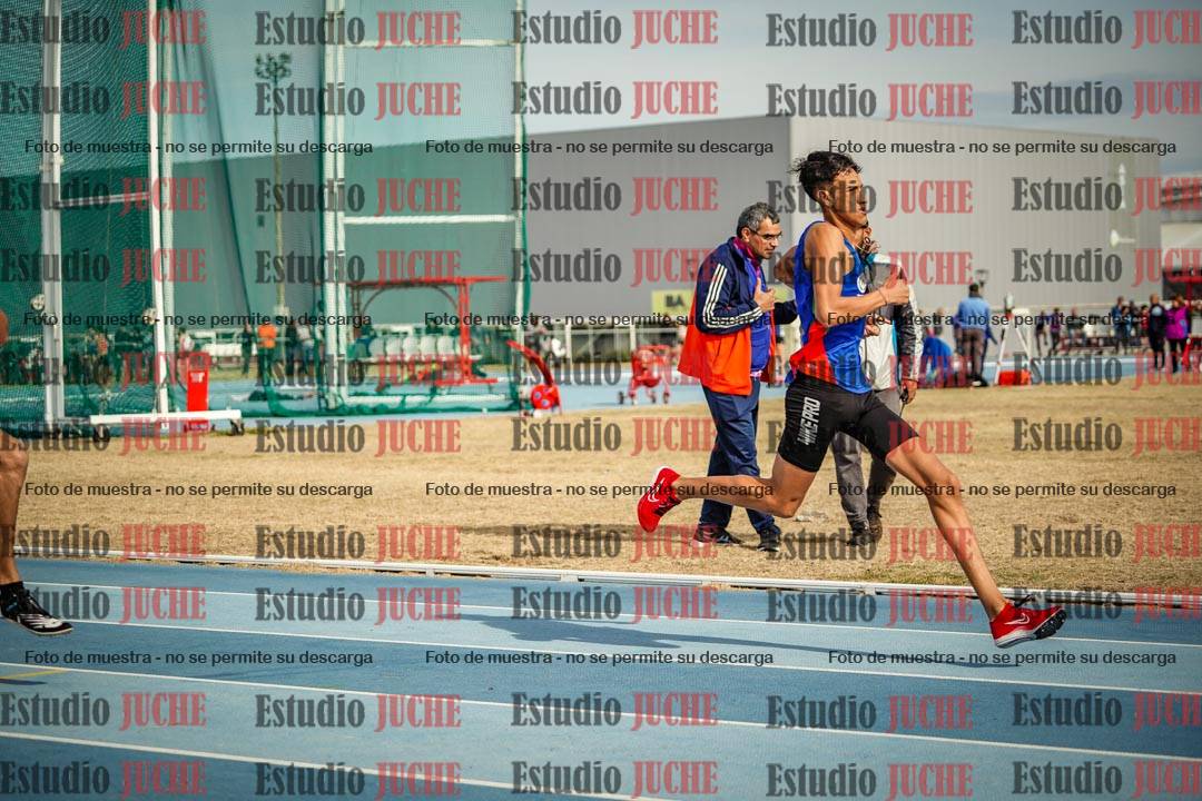 Fotos de los 800 m llanos de varones