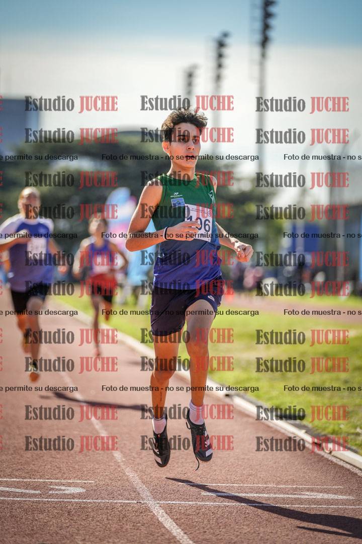 Fotos de los 800 m llanos de varones