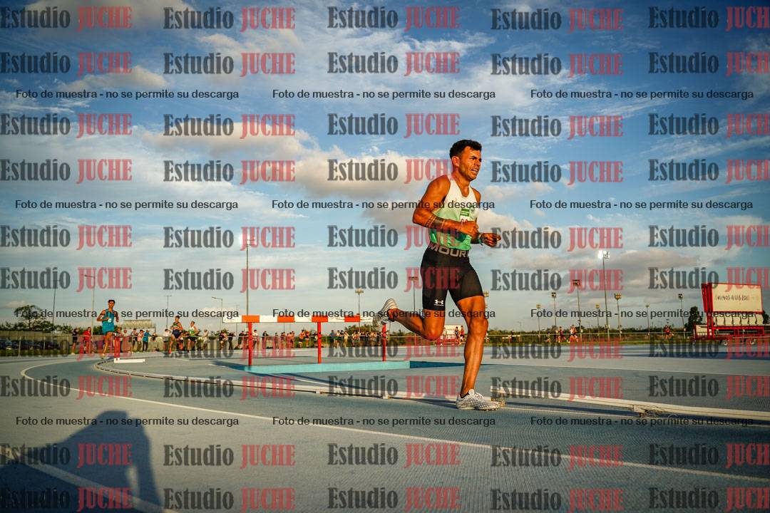 Fotos de los 3000 m llanos de varones