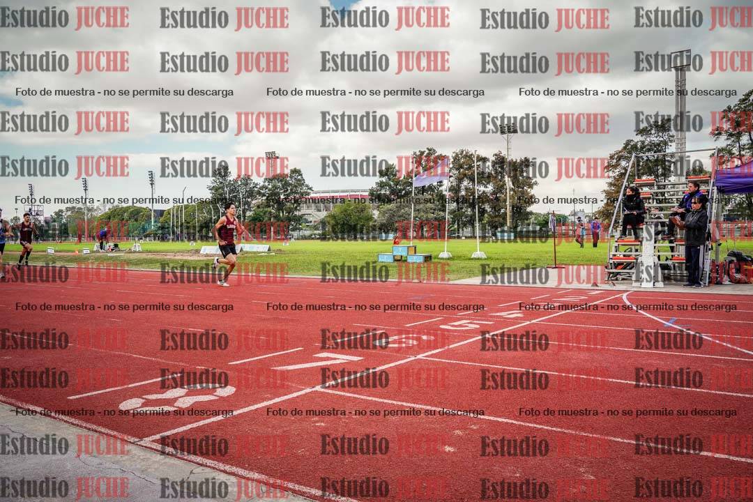 Fotos de los 400 m llanos de varones