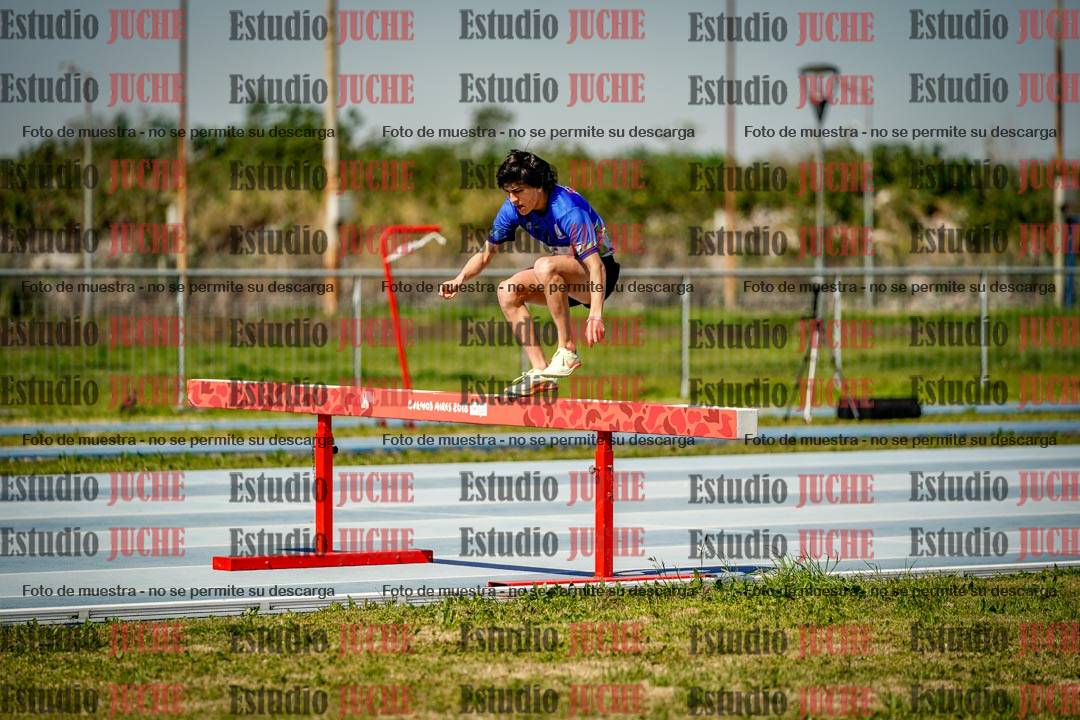 Fotos de los 2000 m con obstáculos de varones