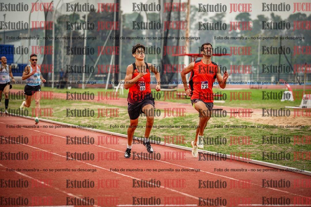 Fotos de los 800 m llanos de varones