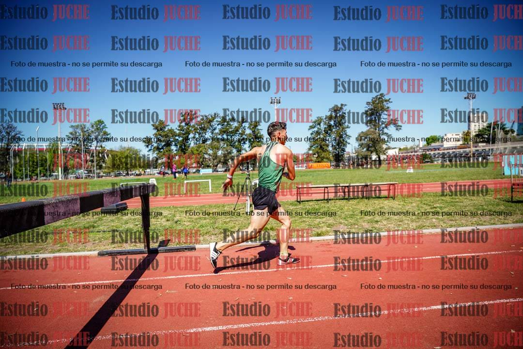 Fotos de los 3000 m con obstáculos de varones