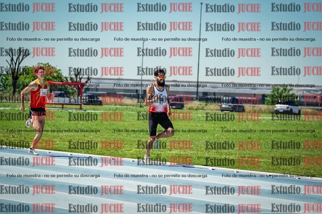 Fotos de los 800 m llanos de varones
