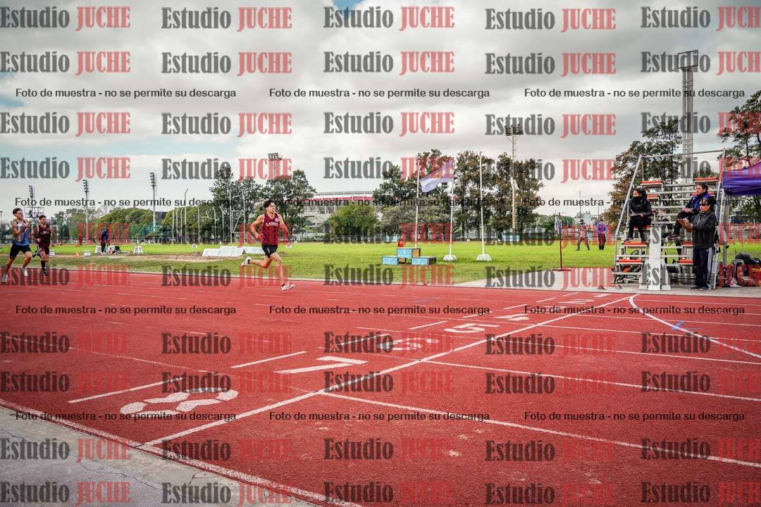 Fotos de los 400 m llanos de varones