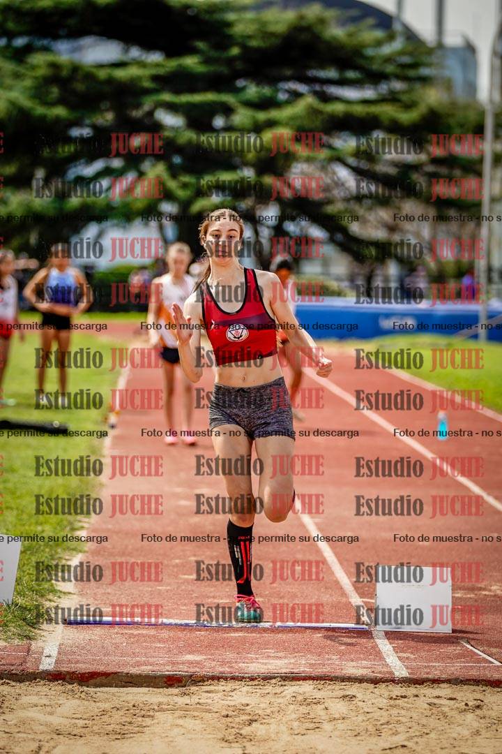 Fotos del salto en largo de mujeres