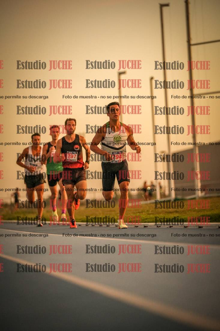 Fotos de los 3000 m llanos de varones