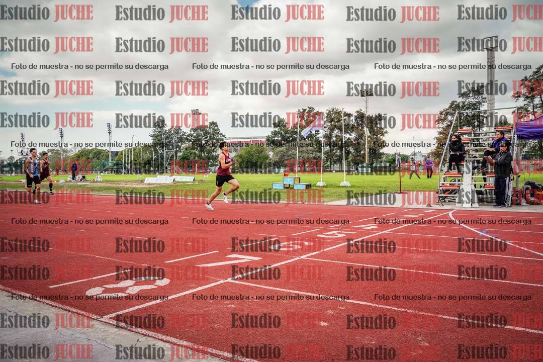 Fotos de los 400 m llanos de varones