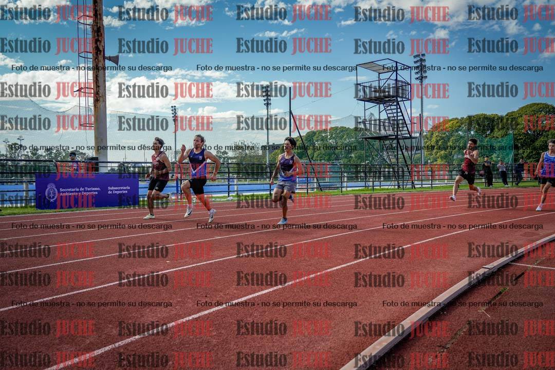 Fotos de los 200 m llanos de varones