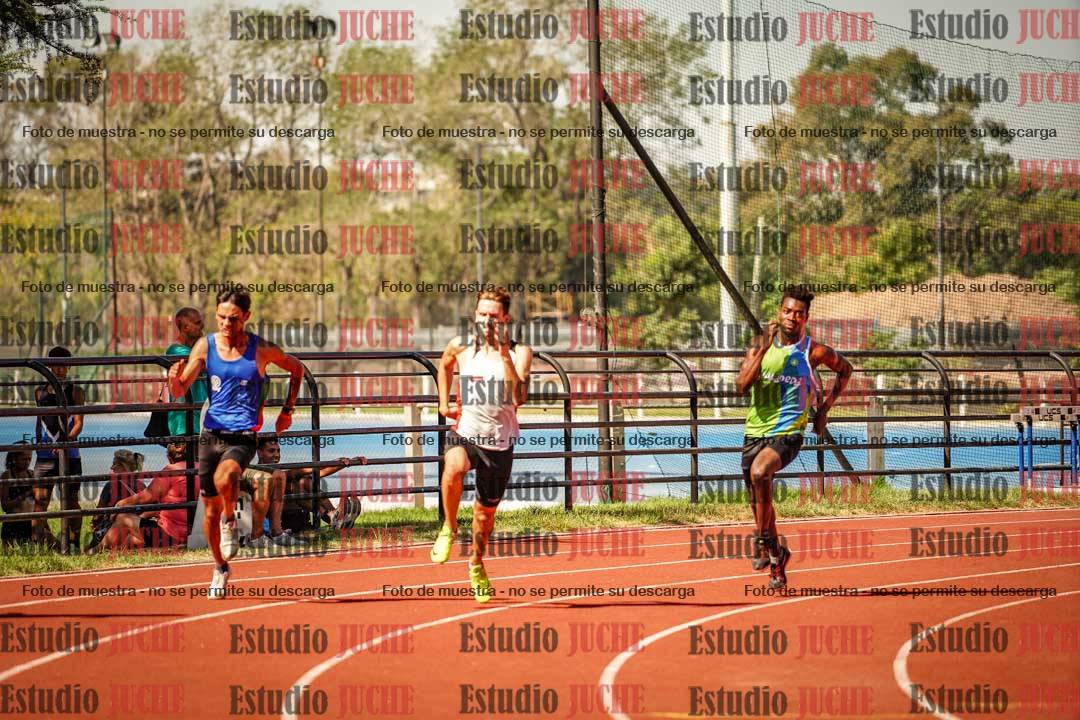 Fotos de los 200 m llanos de varones