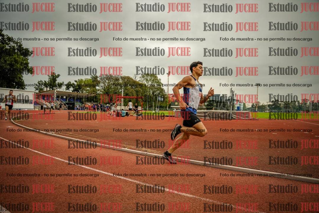 Fotos de los 800 m llanos de varones