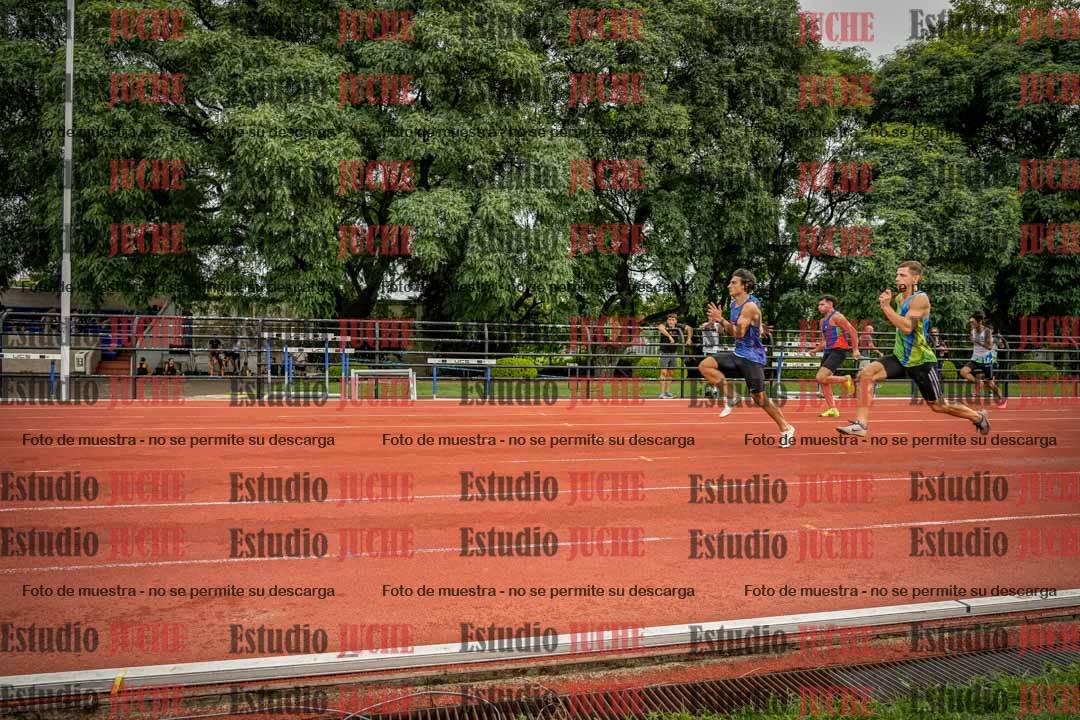 Fotos de los 100 m llanos de varones
